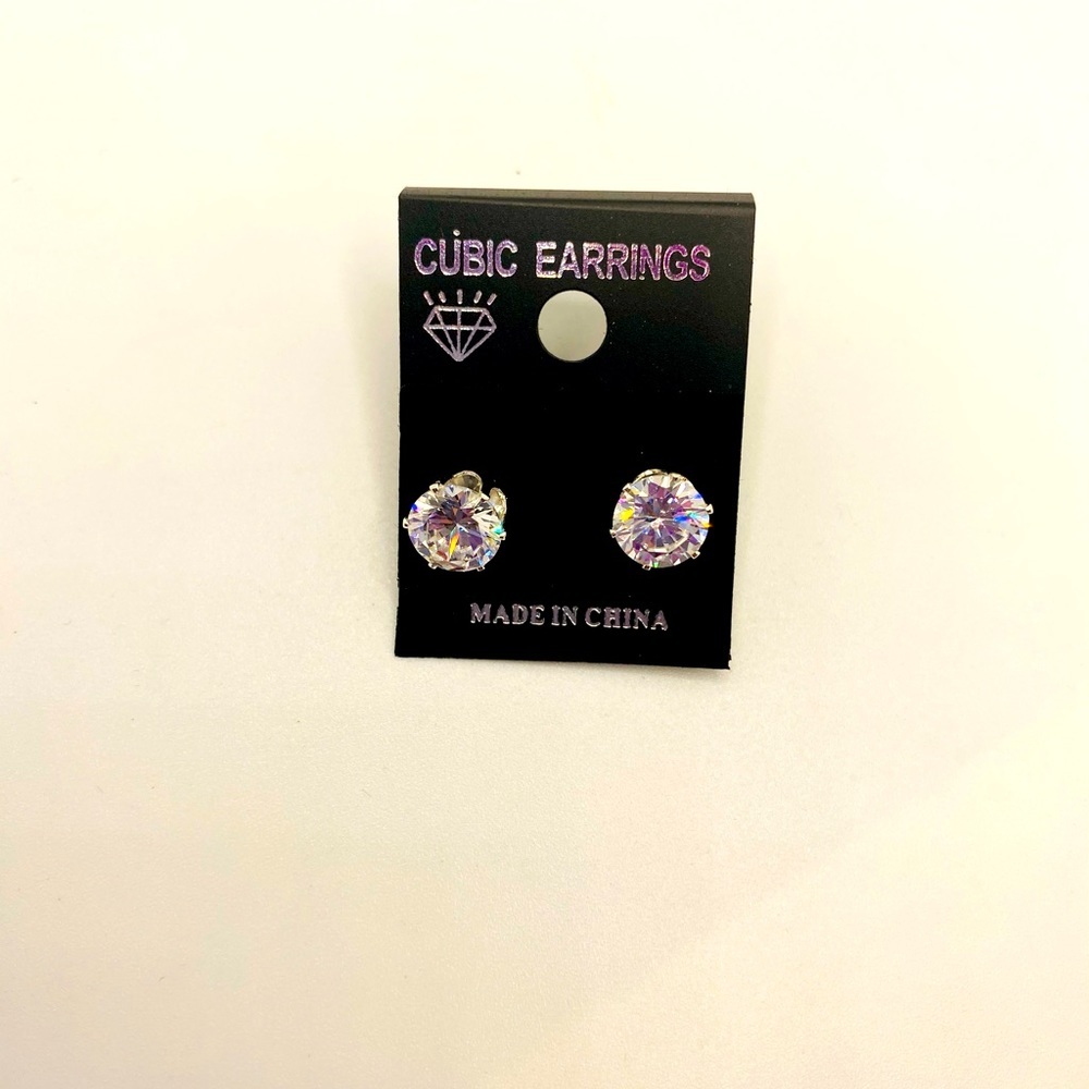Earrings CZ studs pierced set in silver tone! - Picture 4 of 11